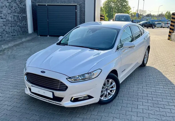 ford mondeo warmińsko-mazurskie Ford Mondeo cena 51900 przebieg: 187000, rok produkcji 2018 z Stary Sącz